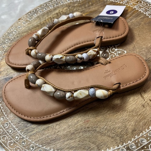 NWT New Decoratived Stoned Flip Flops - Picture 11 of 12